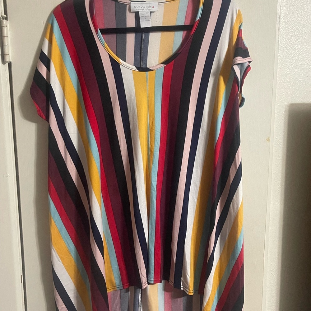 Ashley Stewart Red and Yellow Boxy Short Sleeve Tee